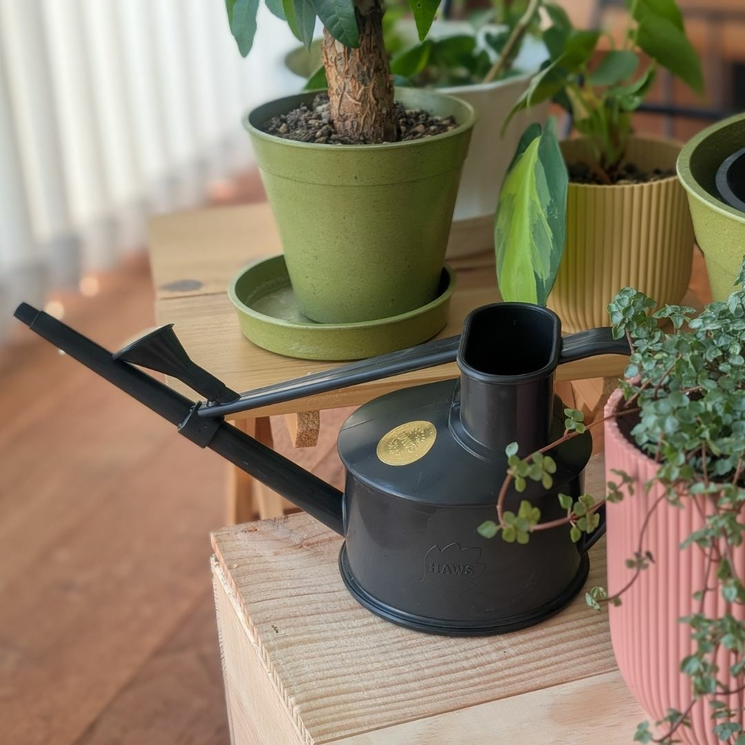 リサイクルプラスチック製ジョウロ 0.7L HAWS ホーズ